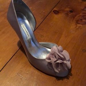 Lilac satin pumps size 7 Beautiful decor